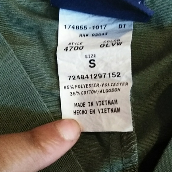 2 Olive Green Work Scrubs - Picture 2 of 2